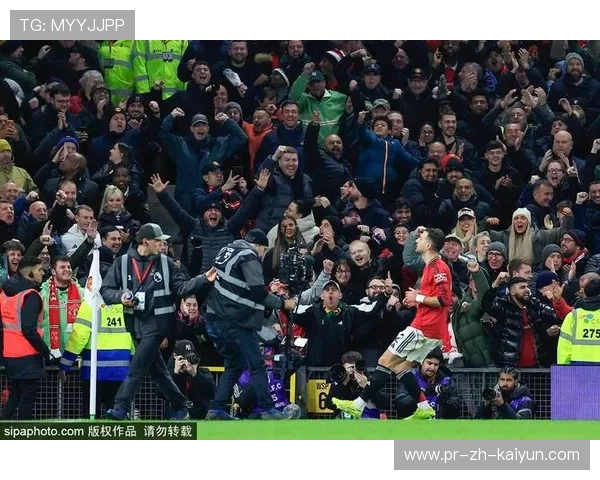 切尔西替补锋线在关键时刻攻破对手大门