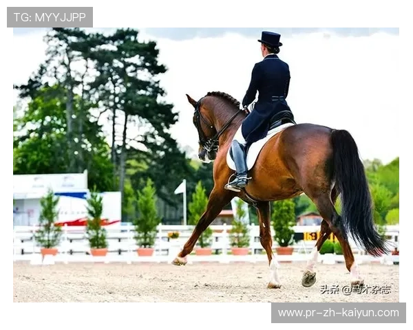 美国马术协会授予劳拉·克劳特“年度最佳盛装舞步骑手”称号。